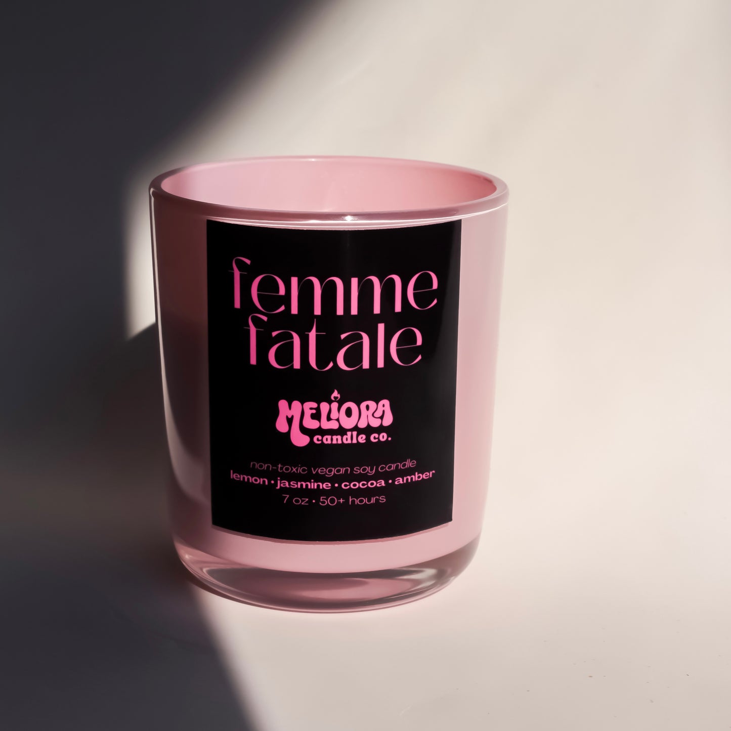 FEMME FATALE